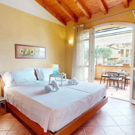 Borgo Del Torchio H3 Bybookinggardalake * מנרבה דל גארדה