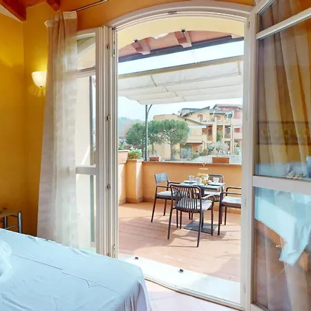 Borgo Del Torchio H3 Bybookinggardalake Appartement Manerba del Garda