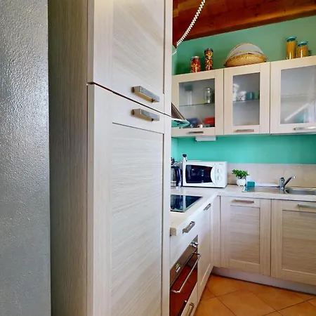 Borgo Del Torchio H3 Bybookinggardalake * Manerba del Garda